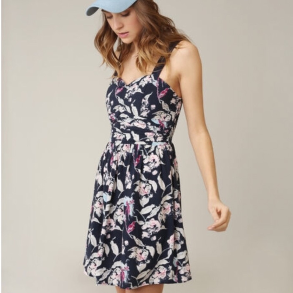 ✨Host Pick✨Brand New Kismet Bowen Spring Dress - Picture 2 of 12